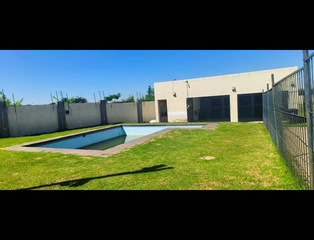 2 BEDROOM APARTMENT TO LET IN WITPOORTJIE